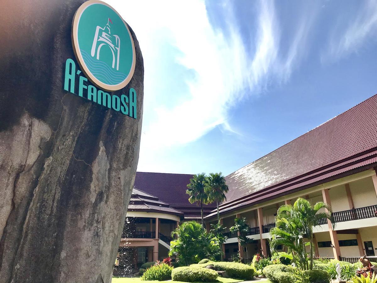 Melaka Afamosa Resort D'Amour Comfortable And Healing With Theater Projector Private Villa With Garden View Swimming Pool Seasonal Christmas Theme Номер фото